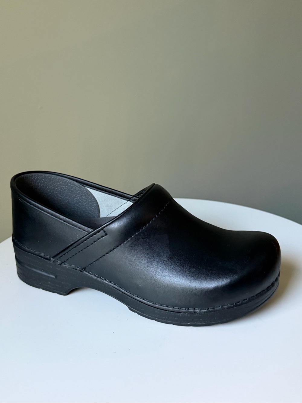 Dansko Black Professional Clogs Slip On Nursing Work Shoes Size 42 EU 11.5-12